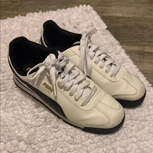 Puma Men's White and Black Classic Sneakers